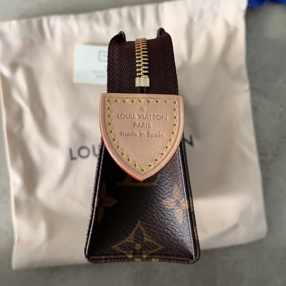 ❤️ SOLD DIRECT ❤️ Louis Vuitton Toiletry Pouch - Picture 6 of 10